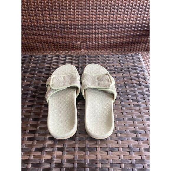 Vionic’s slippers women’s size 7 - Picture 5 of 7